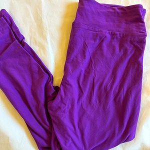 Lularoe TC solid purple leggings